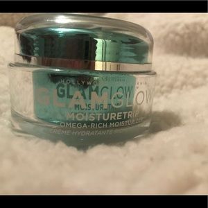 Glam glow  moisturetrip